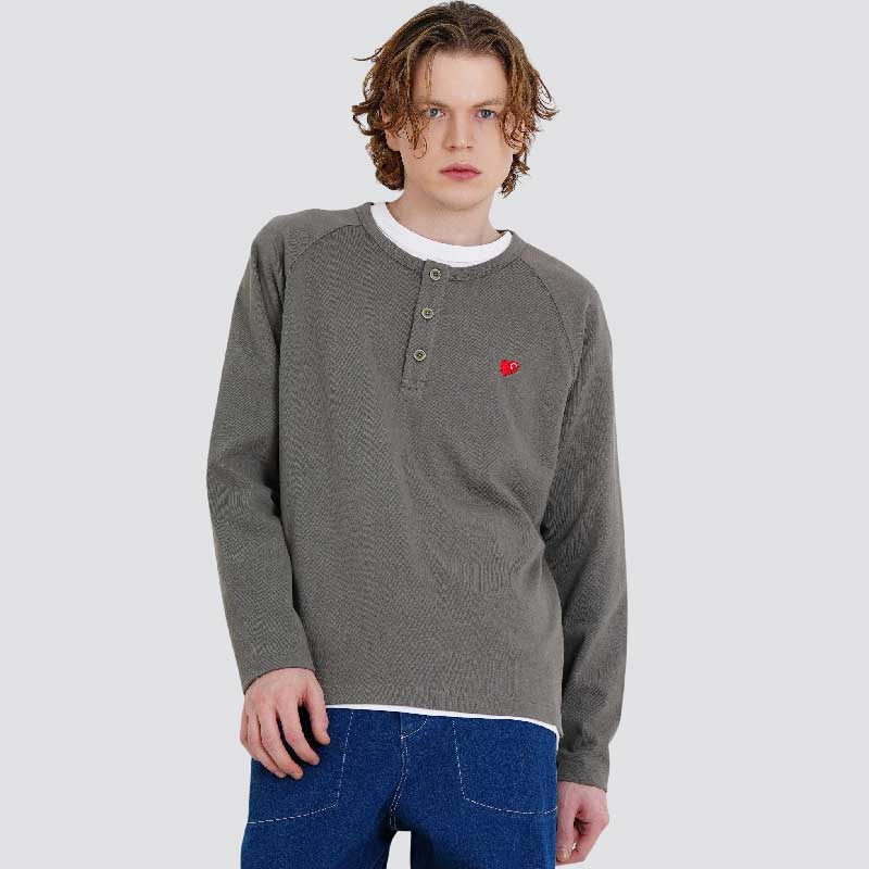 [커스텀어스] 남자 뉴하트자수 헨리넥 라그랑 긴팔 티셔츠 CXS25FKRT921 KHA 62,100원