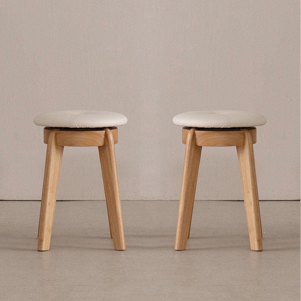 라움에스알 라움에스알 다용도 원목 회전 스툴 화장대 의자, 2개, 내추럴다리(화이트쿠션) 88,000원