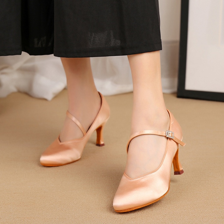 댄스윗 발편한 실크 새틴 여성 댄스화 39,800원