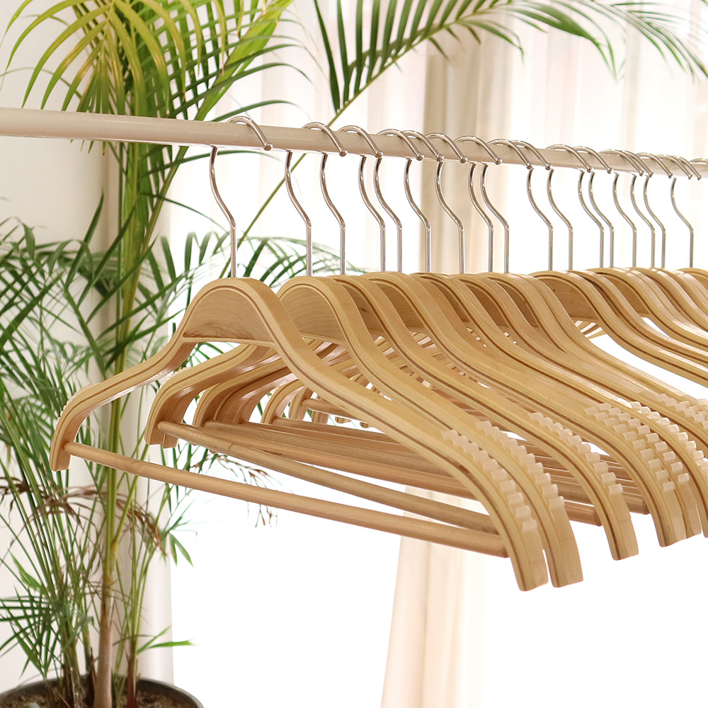 WhiteRabbit 프리미엄 논슬립 원목 옷걸이 27,900원