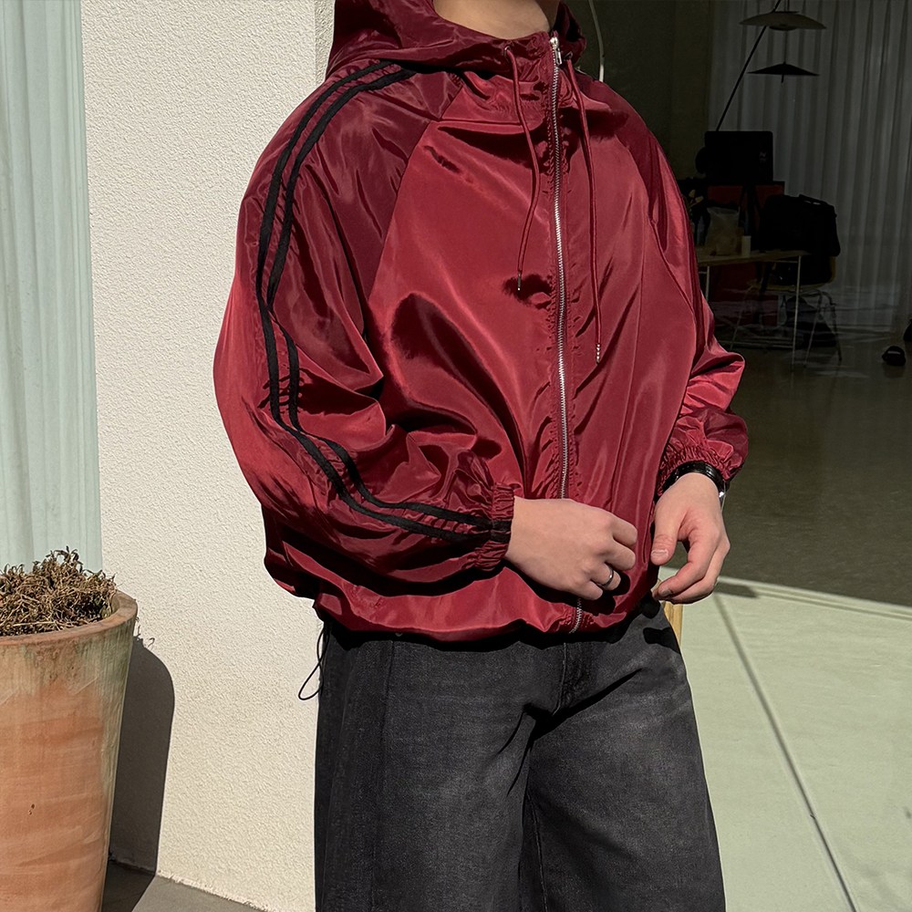 트랙 글로시 오버핏 후드 집업 바람막이 봄 가을 스트릿 윈드브레이커 (2color) 29,900원