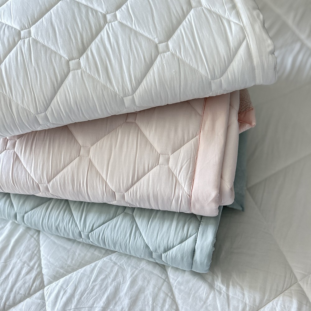 [프렌치럭셔리] 모달100% 미끄럼방지 고정끈 침대 패드 친환경 소재 69,000원