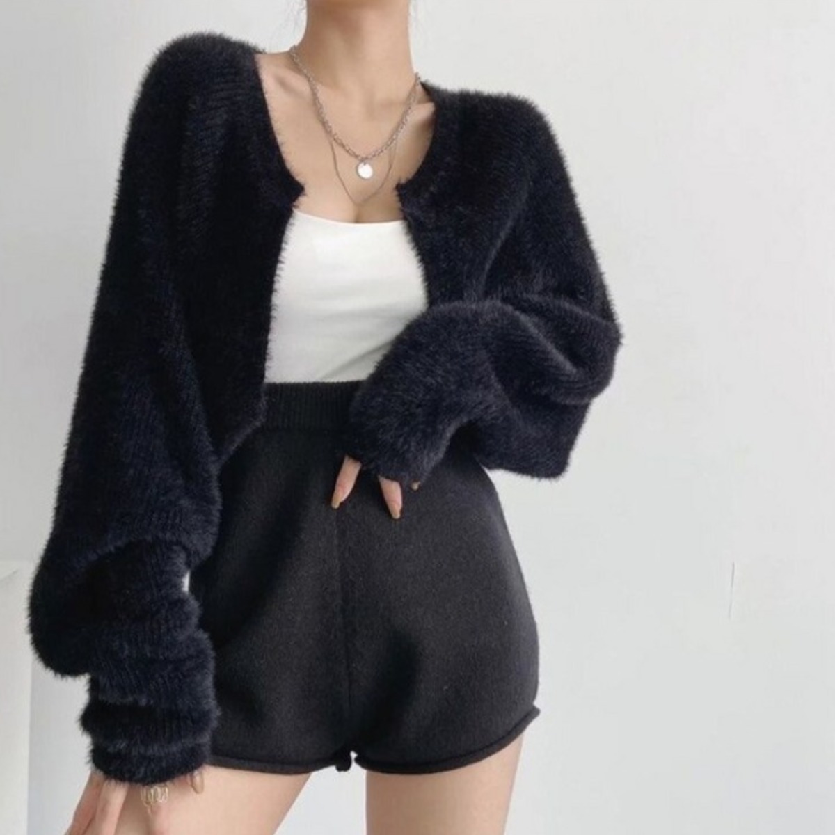 로비루 여성 소프트 가디건 캐주얼 사무실 숏 니트 코트 gfo*73346MU 36,550원