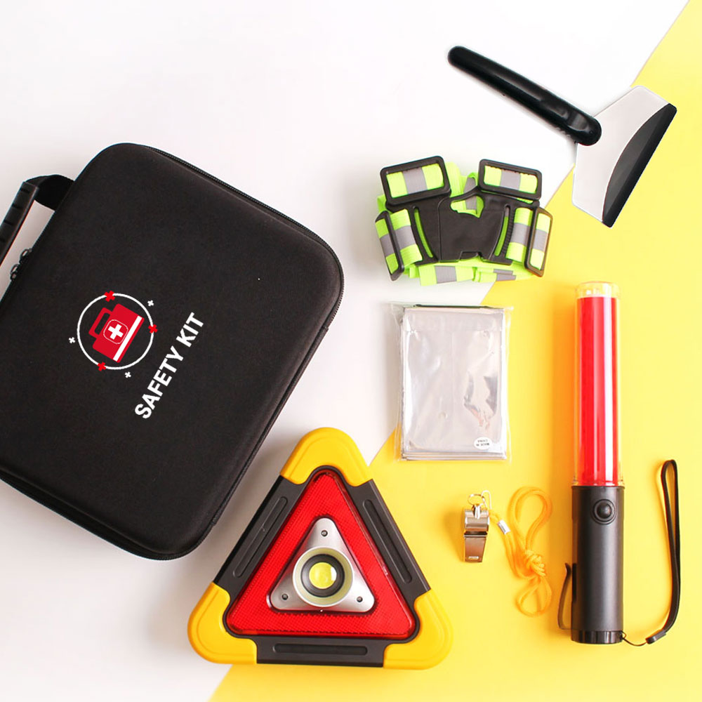 차량안전용품 6종 세트 자동차 안전 키트 차량용 LED삼각대 경광등 2차사고예방 24,900원