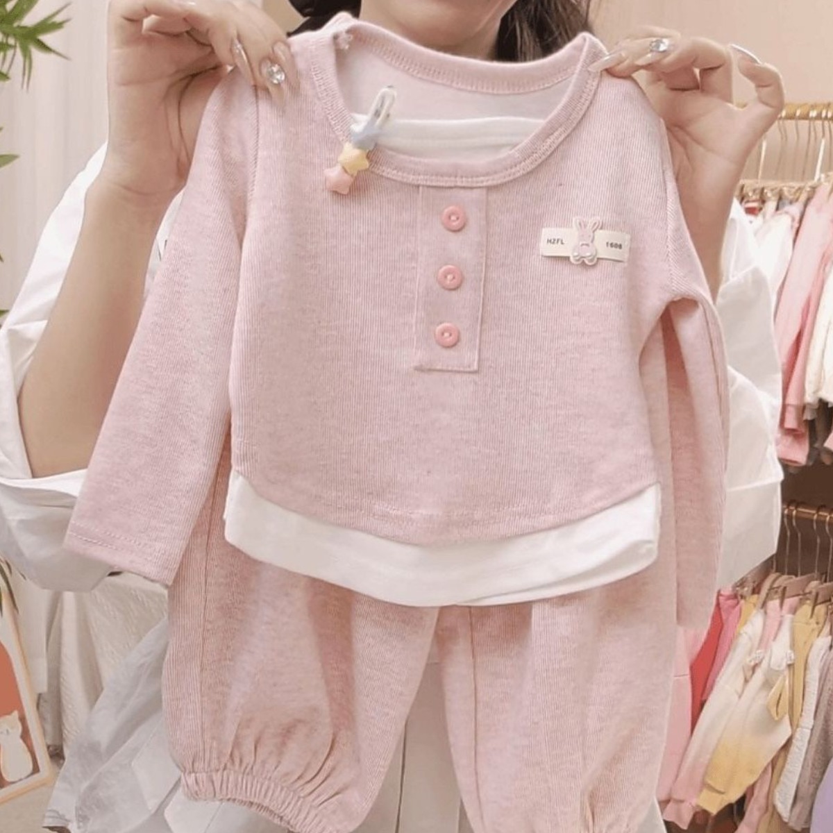 소소키즈 여아 레이어드 긴팔 티셔츠 추리닝 상하복 아동 키즈 주니어 운동복 세트 21,900원