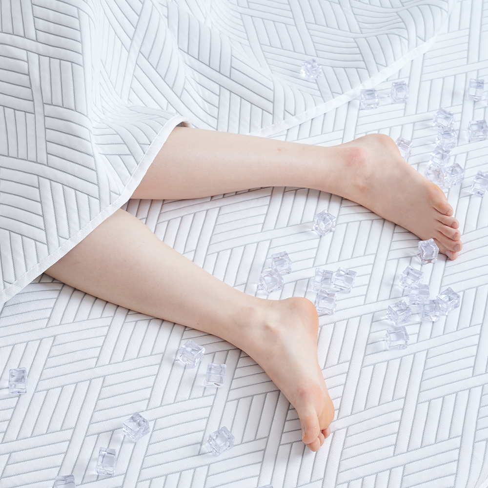 듀라텍스 냉감 쿨매트, 화이트+그레이, 쿨매트, 현재가 32,900원