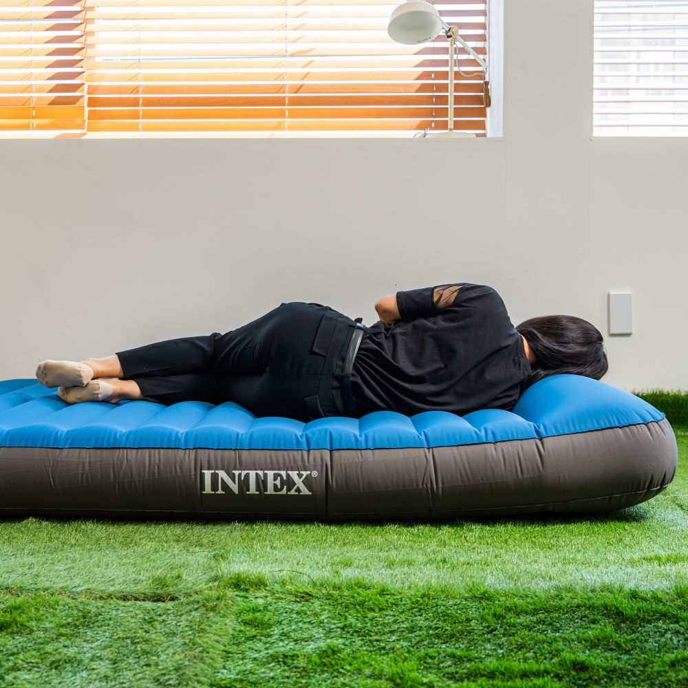 인텍스 초 경량 TPU 소재 캠핑 에어매트 잠이 편한 더블 2인용 베드 트루에어 펌프 포함, 단품 129,000원