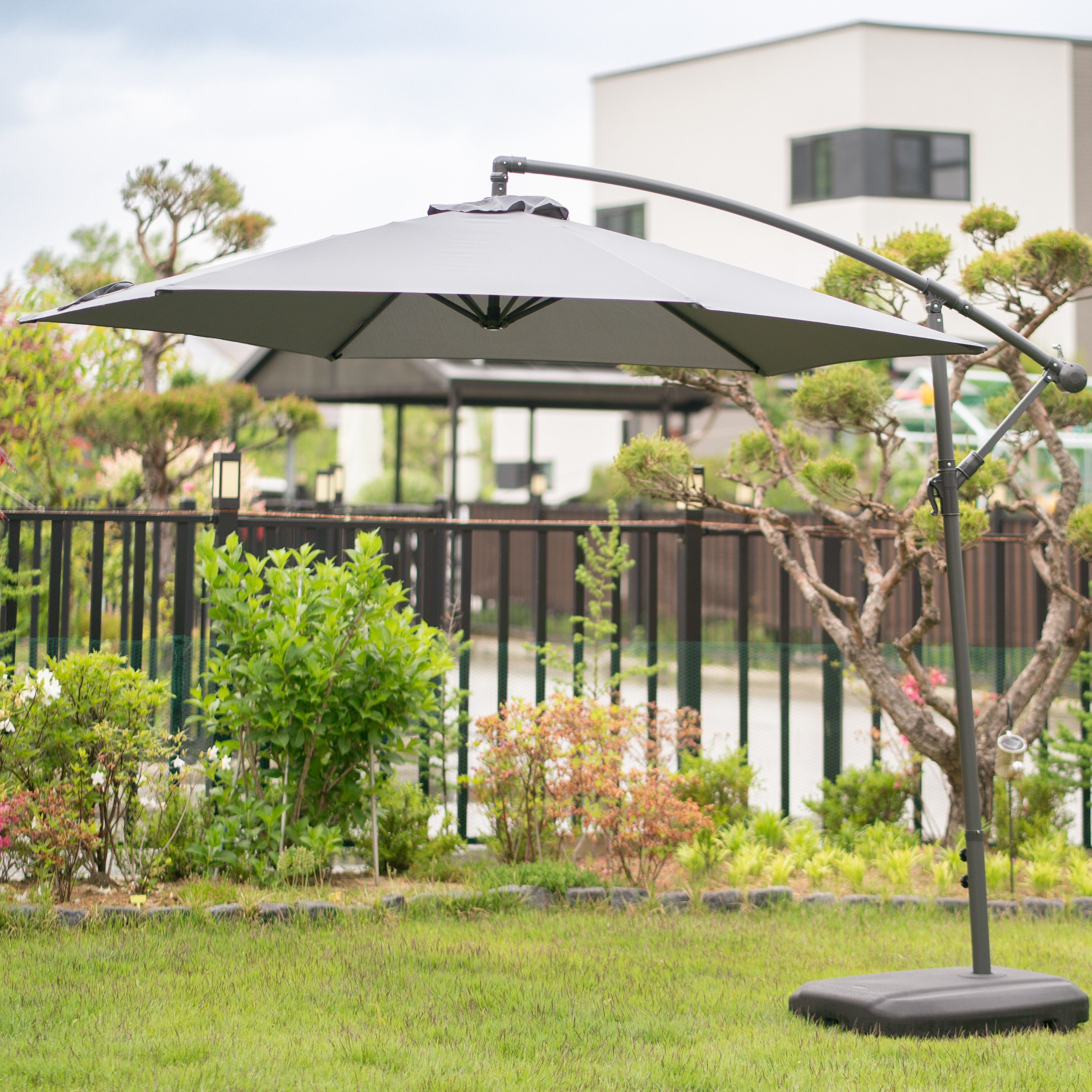 아웃네스트 프리미엄 각도조절 리조트 파라솔 93,990원