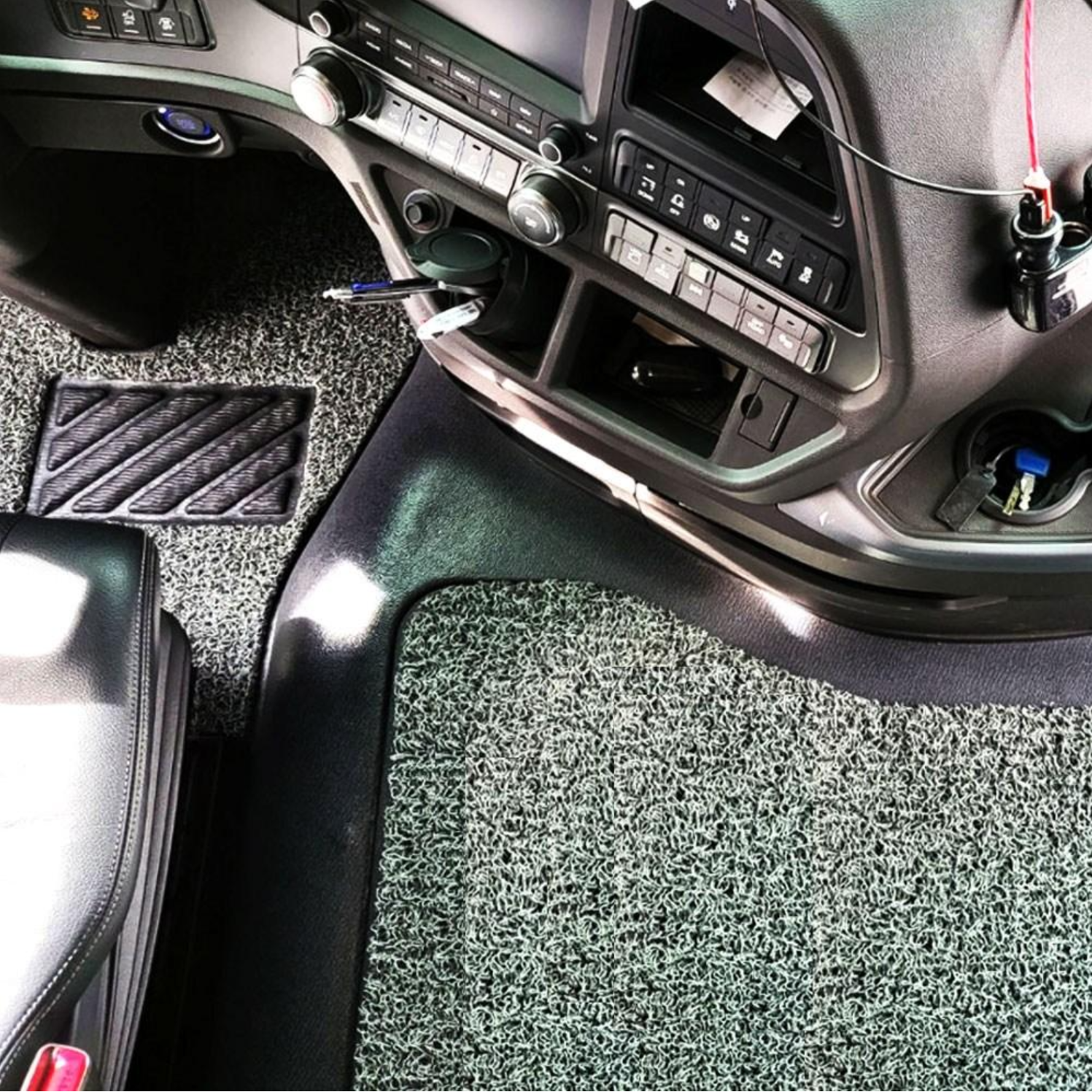 현대 엑시언트 xcient 코일매트 엔진커버 매트, 중앙엔진커버매트 추가 20,000원