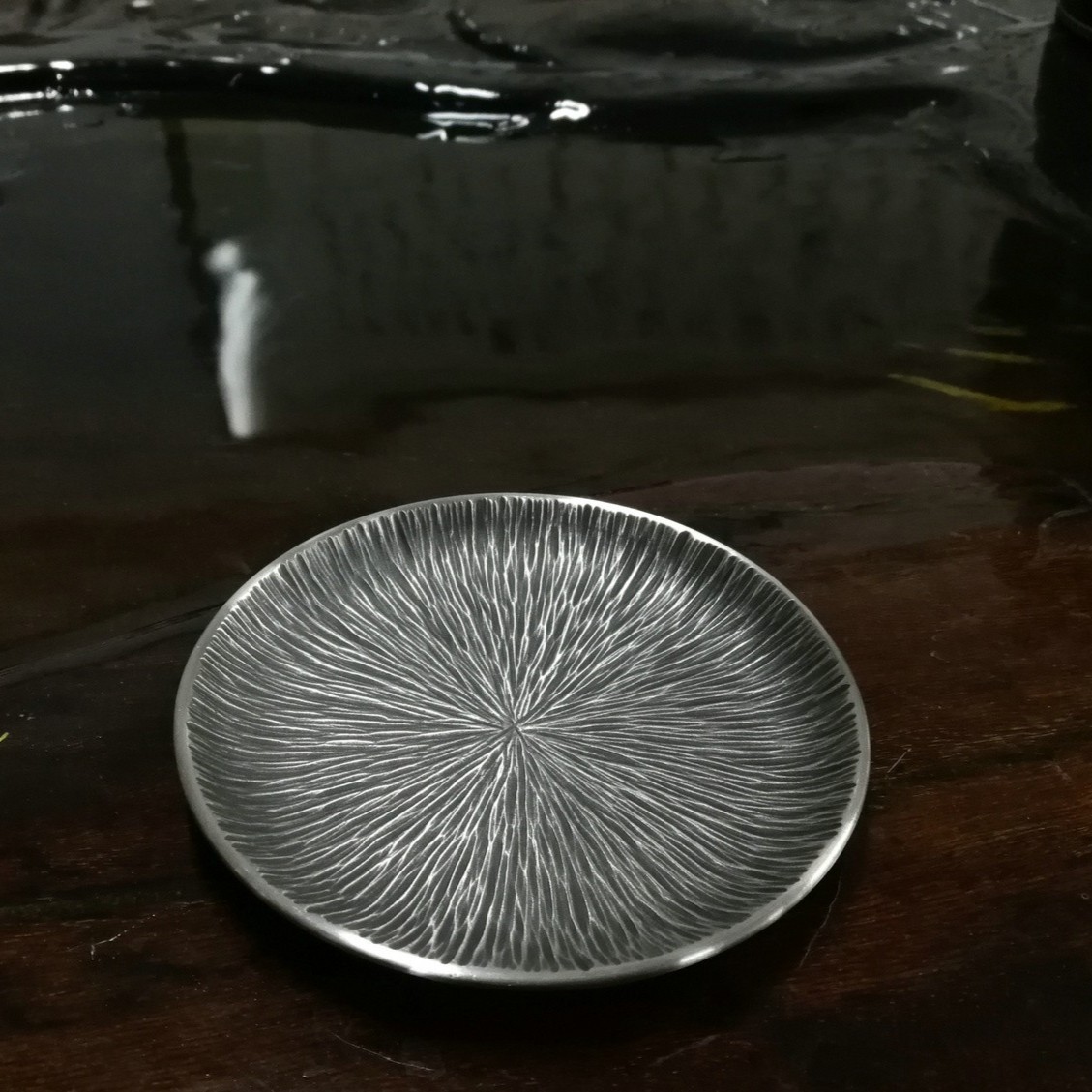 99% 순수 주석 코스터  빈티지한 주석 찻잔 받침 정교한 손제작 미끄럼 방지 다도용 테이블 데코 예쁘게 꾸민 커피컵 밑받이 47,400원