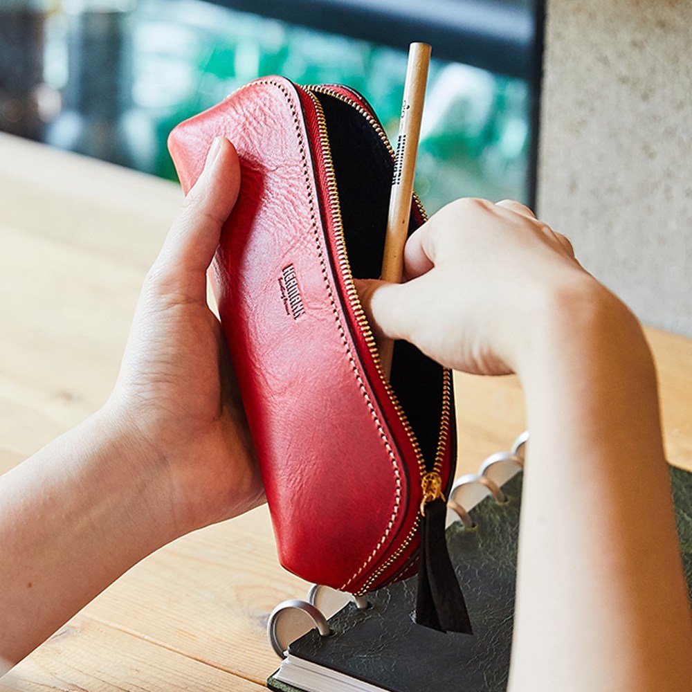 헤르만 평생 하나 쓰는 가죽 필통 펜슬 케이스 레코드 Recod 펜케이스 64,000원