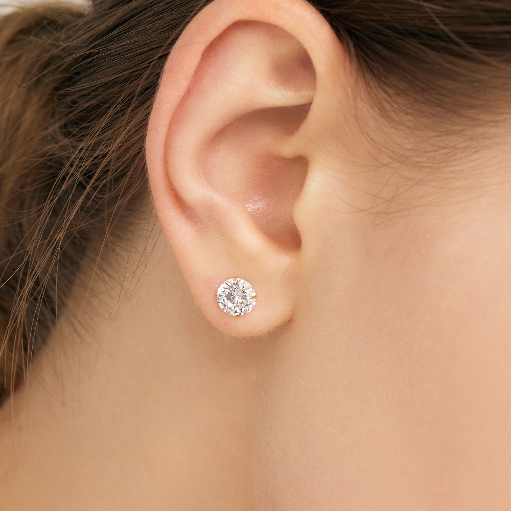 펠리체골드 18K 심플 원형 큐빅 귀걸이  데일리 기념일 선물 여성 여자친구 귀막힘방지 베이직 모던 스톤 옐로우골드 패션 81,300원