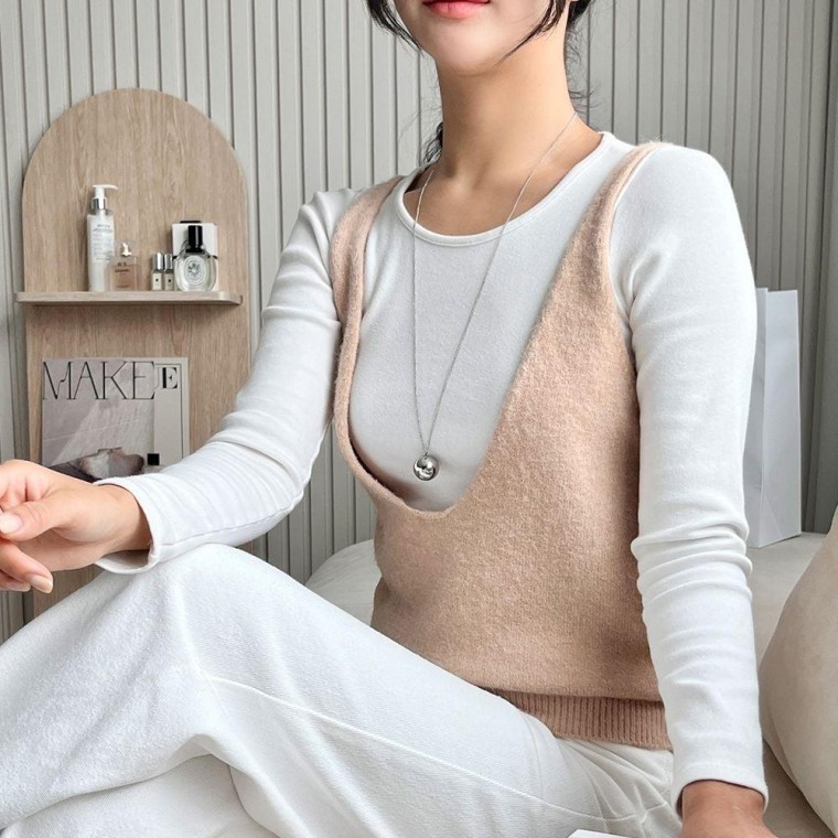 여성 크롭 스타일 니트 파인 유넥 조끼 베스트 여자 브이넥 여성상의 포켓 여자상의 35,020원