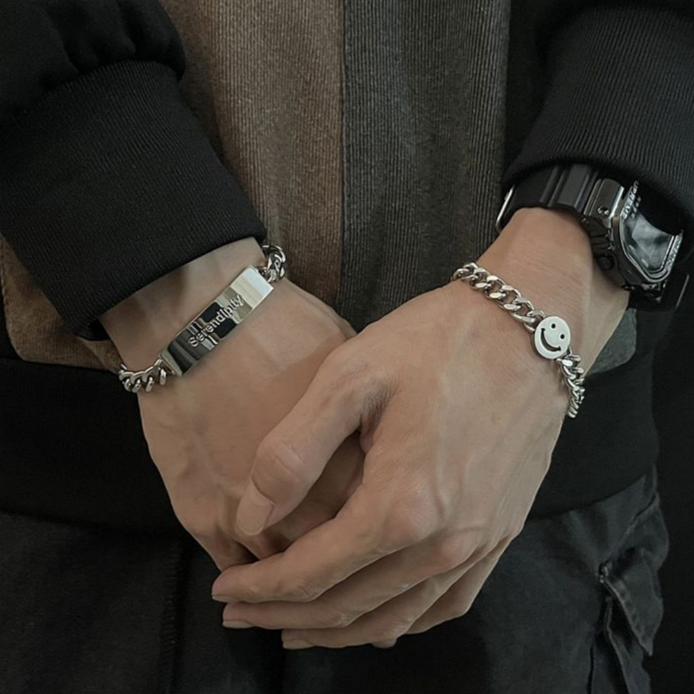 닉스텐 남녀공용 스마일 사각 변색없는 티타늄 포인트 체인팔찌 1+1 18,900원