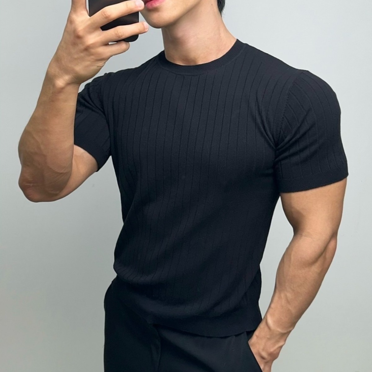 AMBEX 남자 여름 머슬핏 반팔 라운드 스트라이프 비스코스 니트 카라티 티셔츠 슬림핏 27,900원