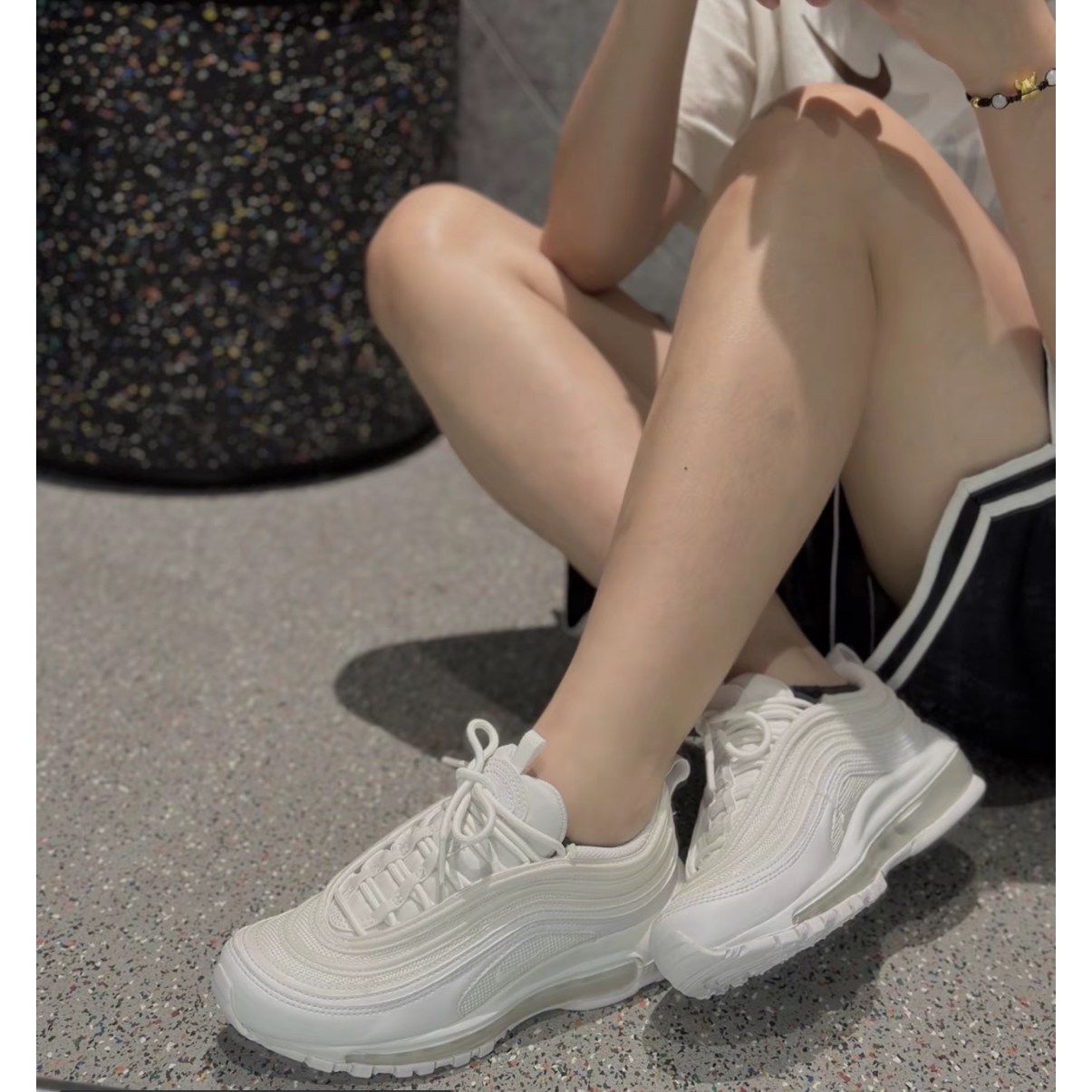 나이키 여성 운동화 에어맥스 97 화이트 런닝화 편한신발 운동화 데일리 스니커즈 130,000원