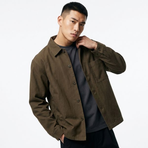 유니클로 남녀공용 코튼 리넨 릴랙스 핏 사이드포켓 셔츠 재킷 79,230원