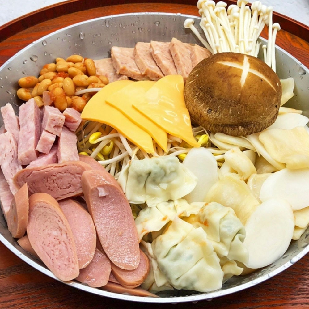 이태원 햄폭탄 부대찌개 햄 소시지 만두 떡 모듬 밀키트, 5세트, 1.2kg 59,000원