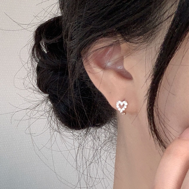 silver 92.5 미니 큐빅 하트 포인트 원터치 링 귀걸이 16,900원