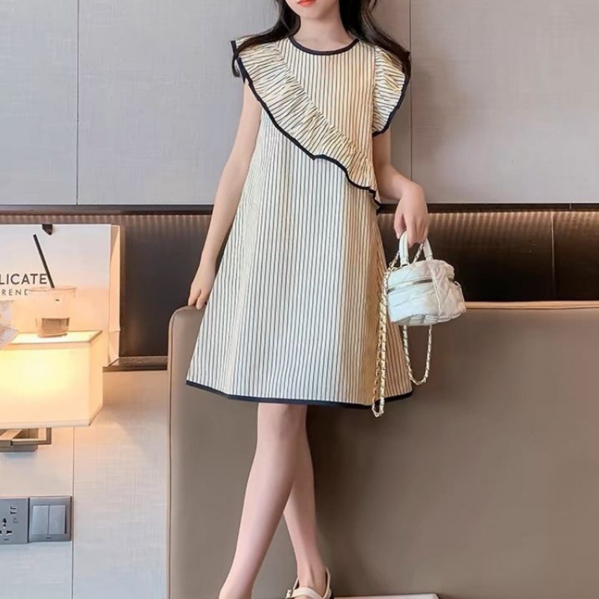 해피유통어린이 패셔너블 스트라이프 프릴 원피스14세 이상 XG03 22,570원