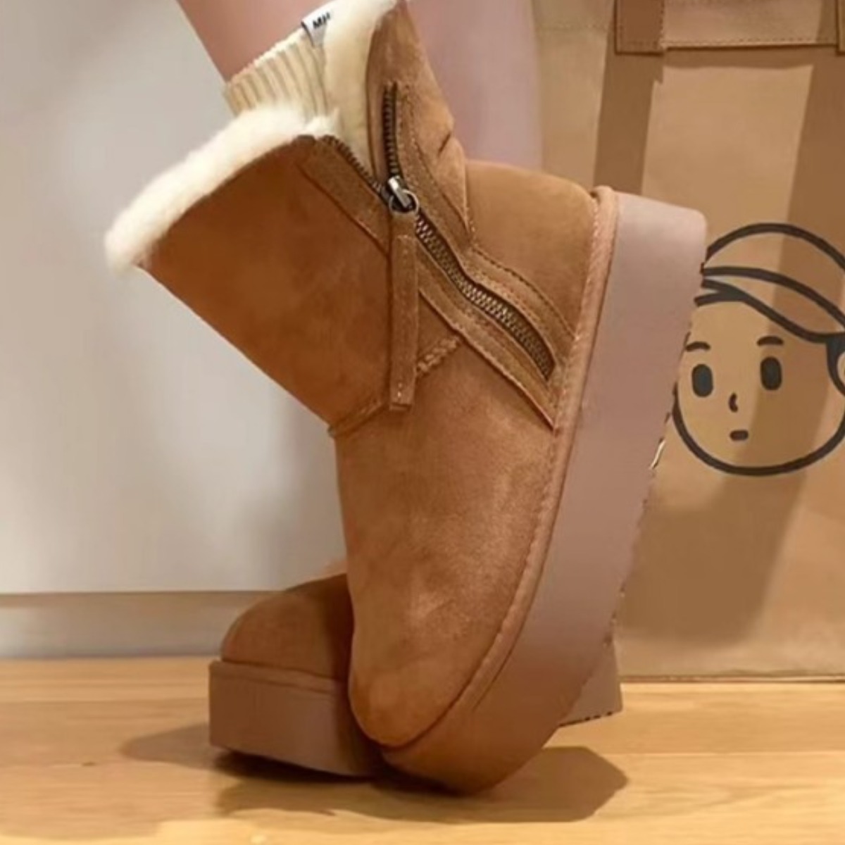 여성용 방한 부츠 가죽 퍼 안감 두꺼운 밑창 스노우 부츠 여성용 털 부츠 겨울 신발 미끄럼방지 30,790원