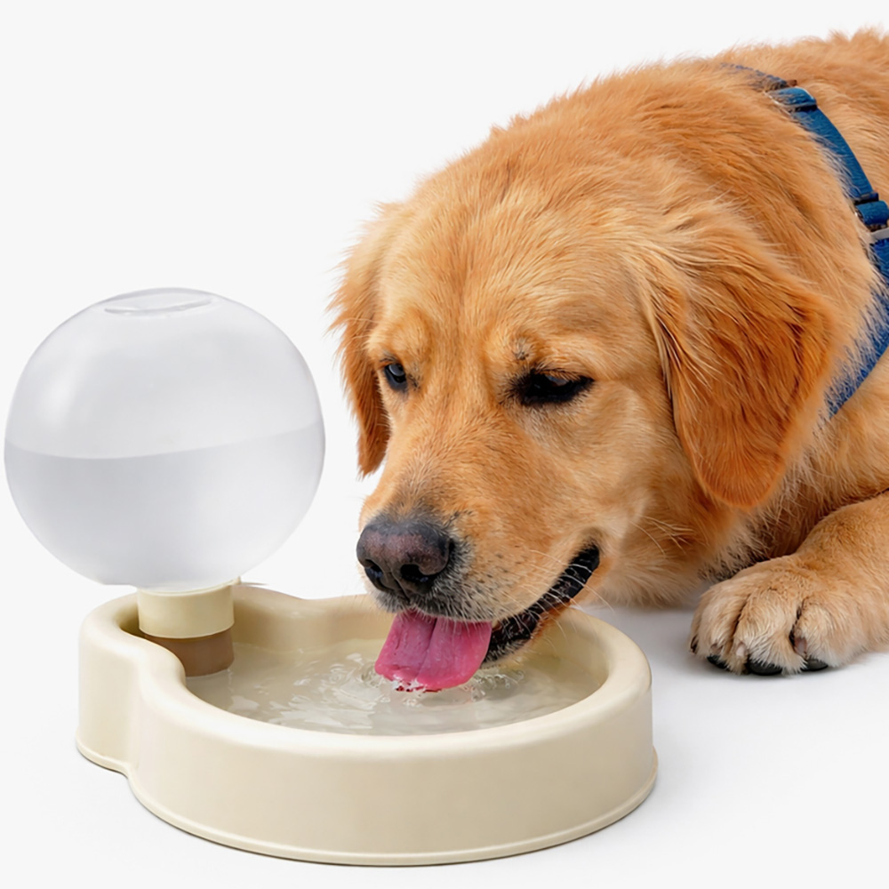 아이레노 강아지 외출 휴대용 물병 산책용 물그릇 일체형 급수기 반려동물 야외 물통 텀블러, 1개, 베이지(소형) 13,300원