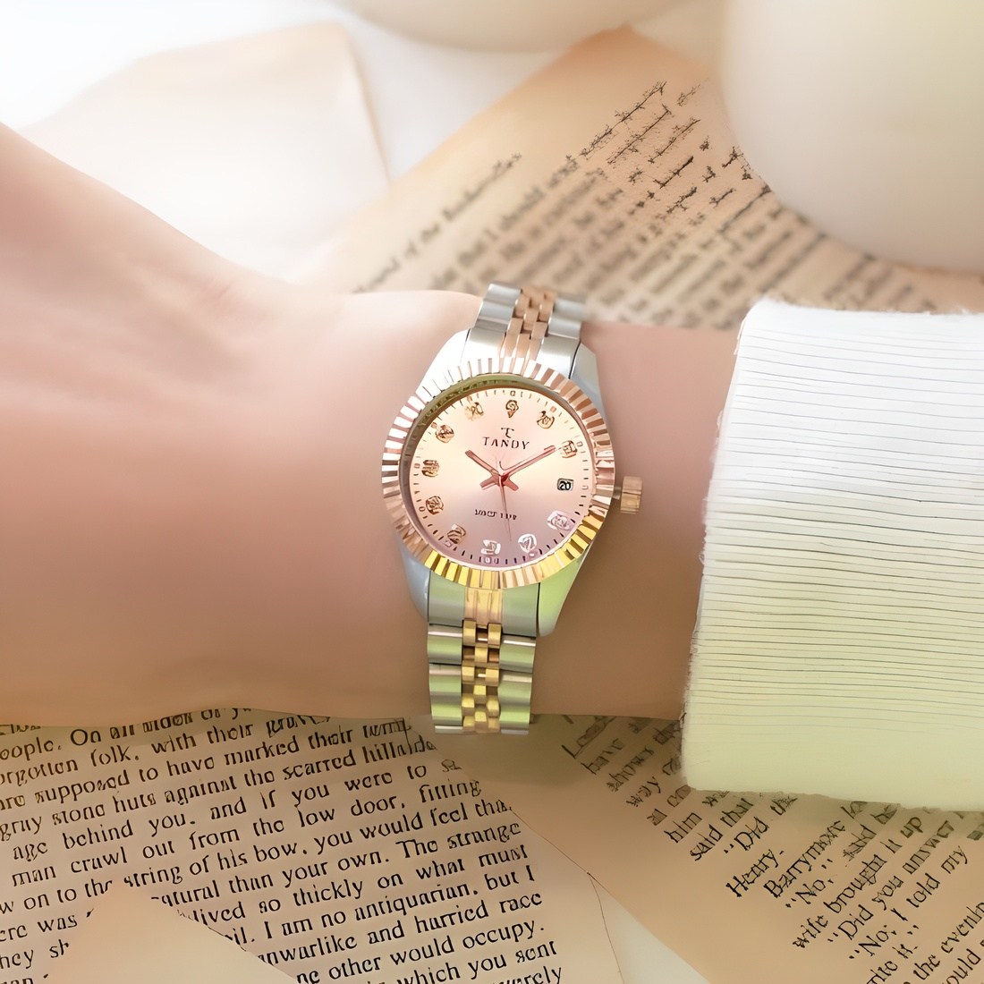 [TANDY] 탠디 럭셔리  캘린더 메탈 손목시계(오스트리아 스톤 식입) T-3909 여성용 3종중 택1(탠디 쇼핑백 증정) 89,000원