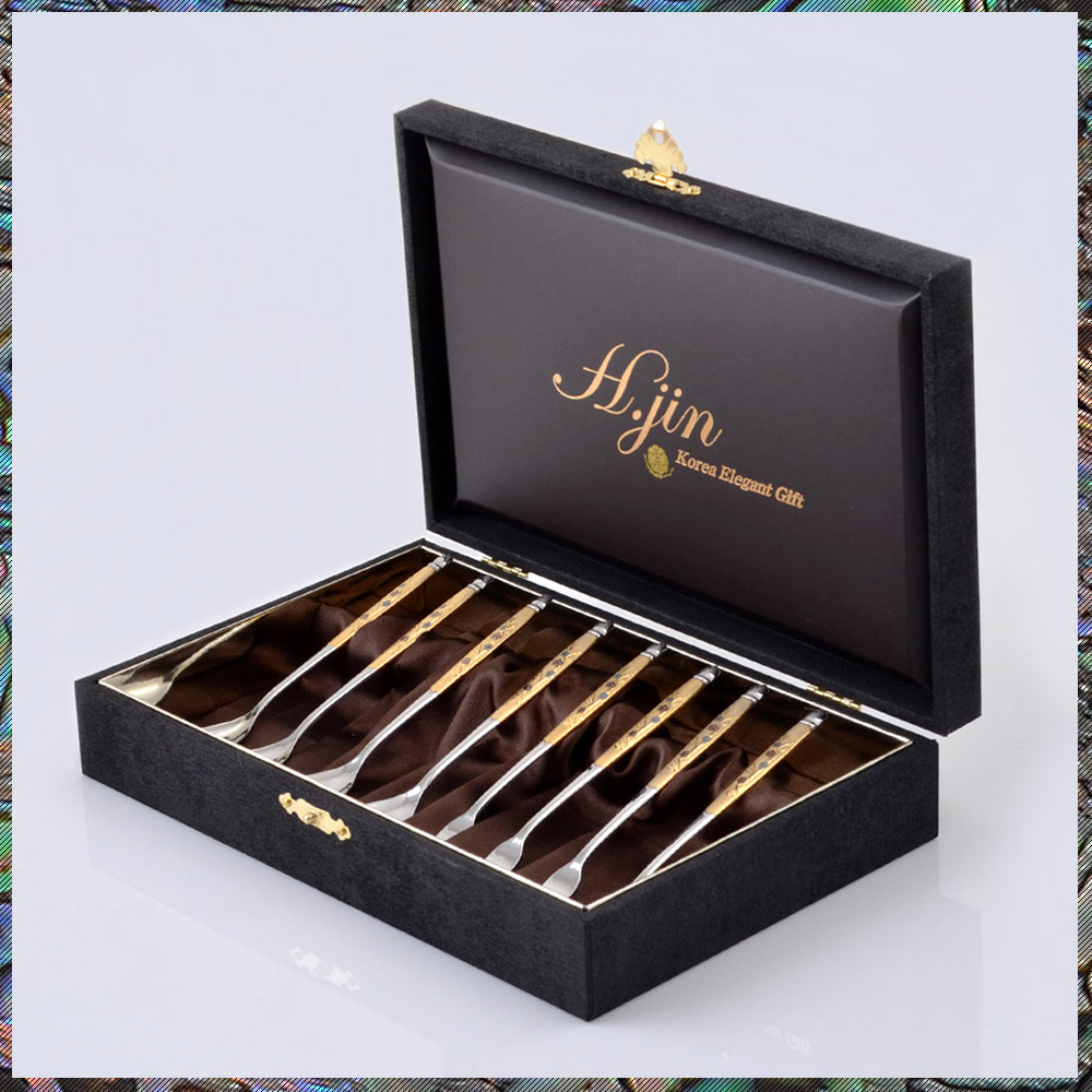 [H.jin VIP단아매화 금티스푼포크 8P세트] 창립기념일기념품 직원선물 단체선물 외국인바이어선물 연말선물 송년회 결혼식답례품 정년퇴직선물 퇴직자기념품 외국인선물추천 한국전통, 1set, 티스푼4+티포크4 55,000원