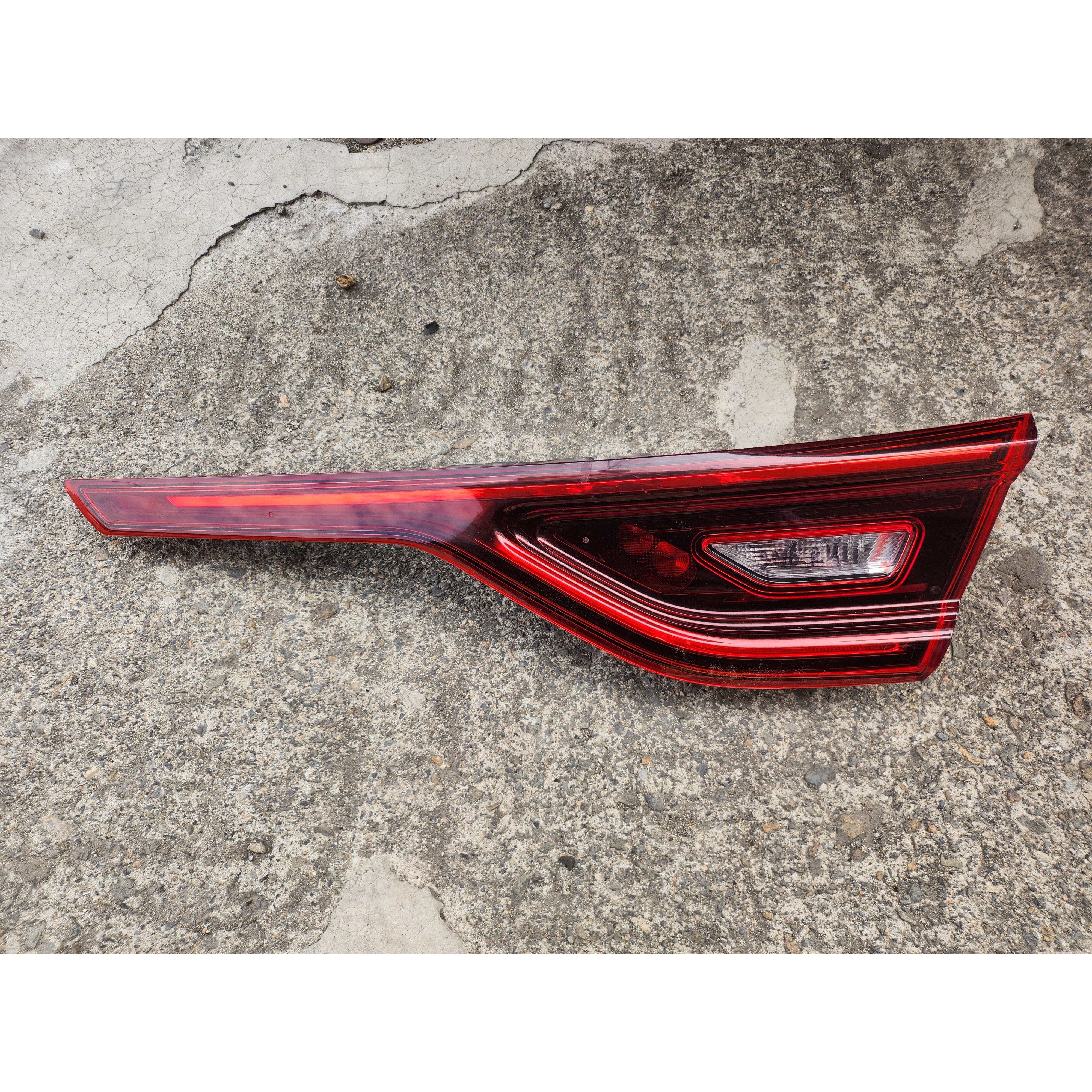 sm6 트렁크후미등, 41mm, 1개 59,000원