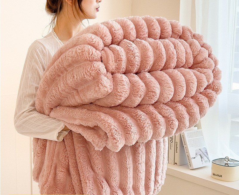 해피유통 가을 겨울 가볍고 따뜻한 우유 솜털 토끼털 담요 소파 담요 낮잠 커버 이불 담요 침대 시트 LWJ 19,730원