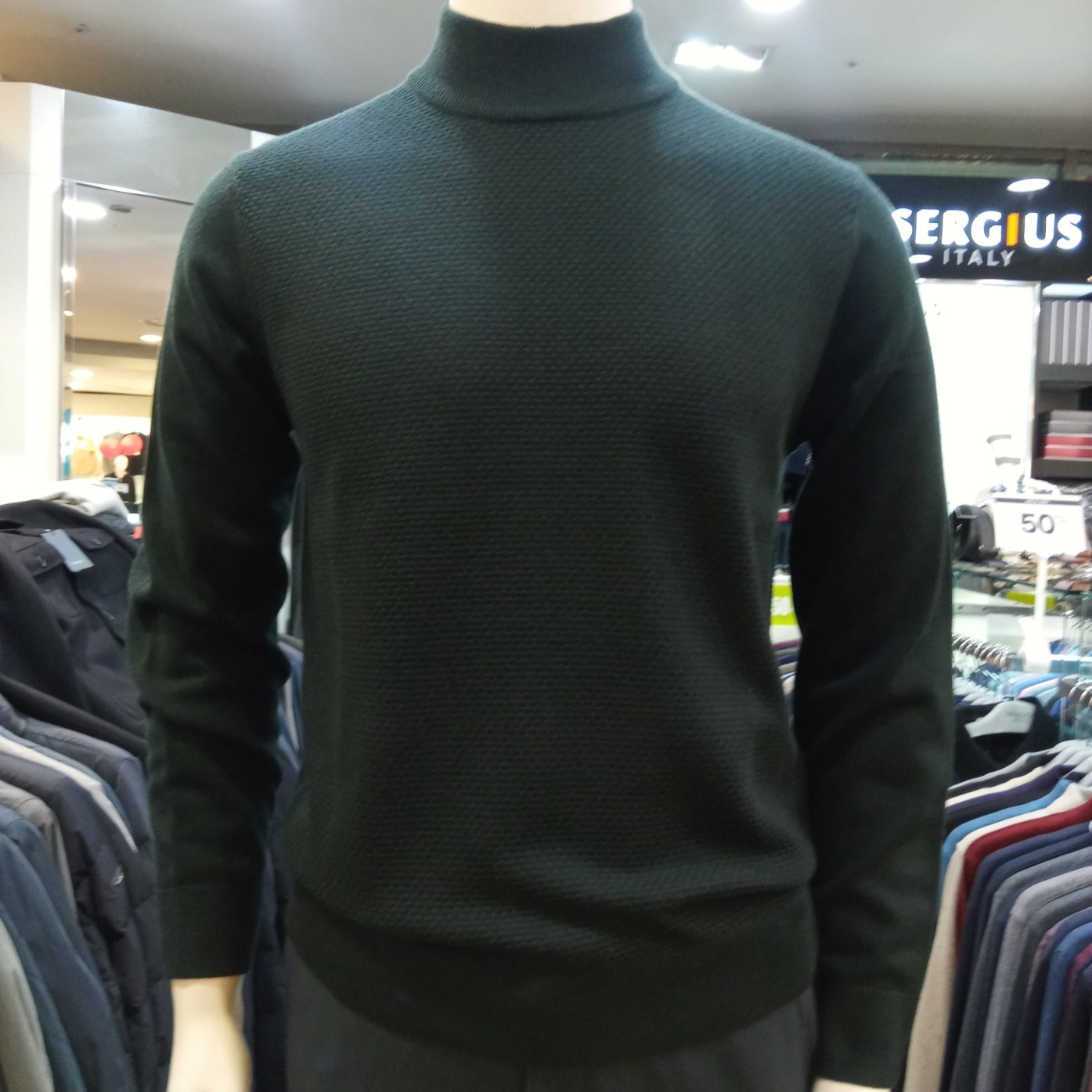 세르지오 에스에스패션 남성 캐주얼 겨울 대박특가 흐트럼없이 단단하게 떨어지는 근사한핏 와플짜임 고급울혼방 터틀넥 반폴라 니트 긴팔 티셔츠 42,270원
