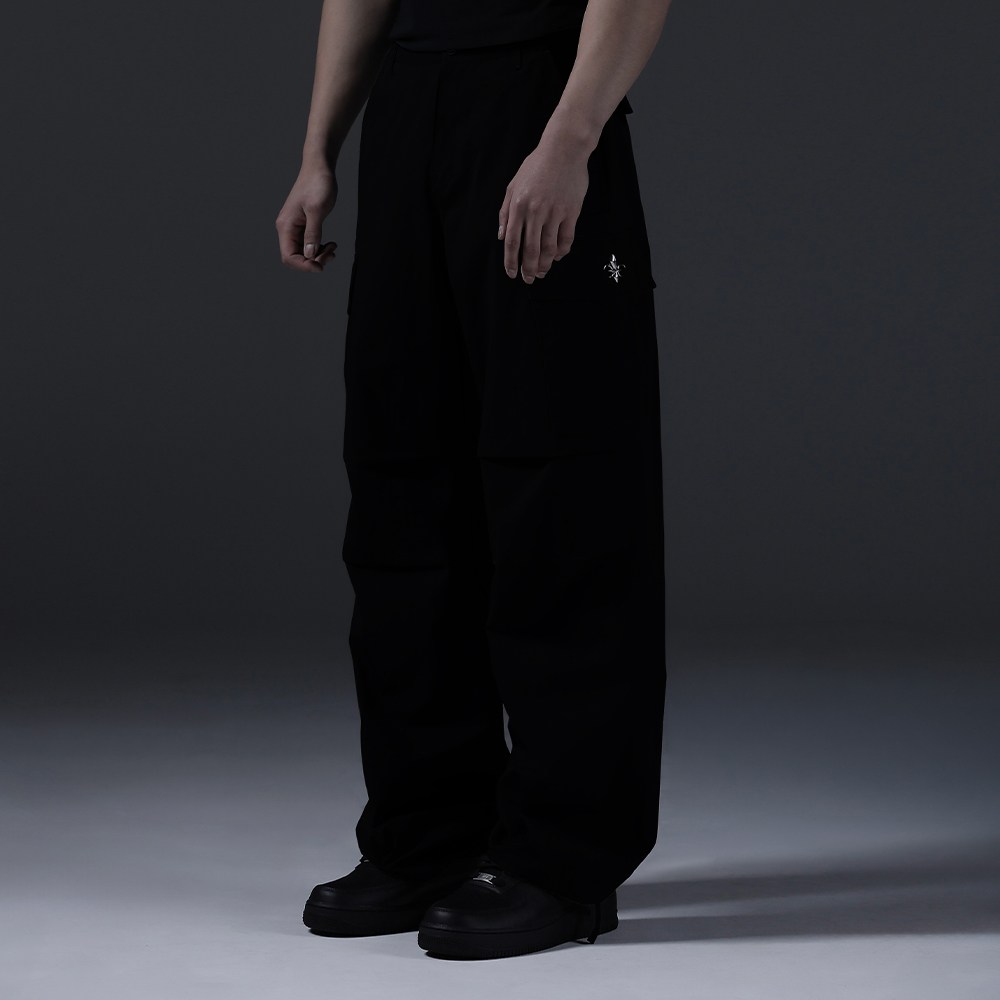 카미드 와이드 커브드 파라슈트 카고바지 98,000원