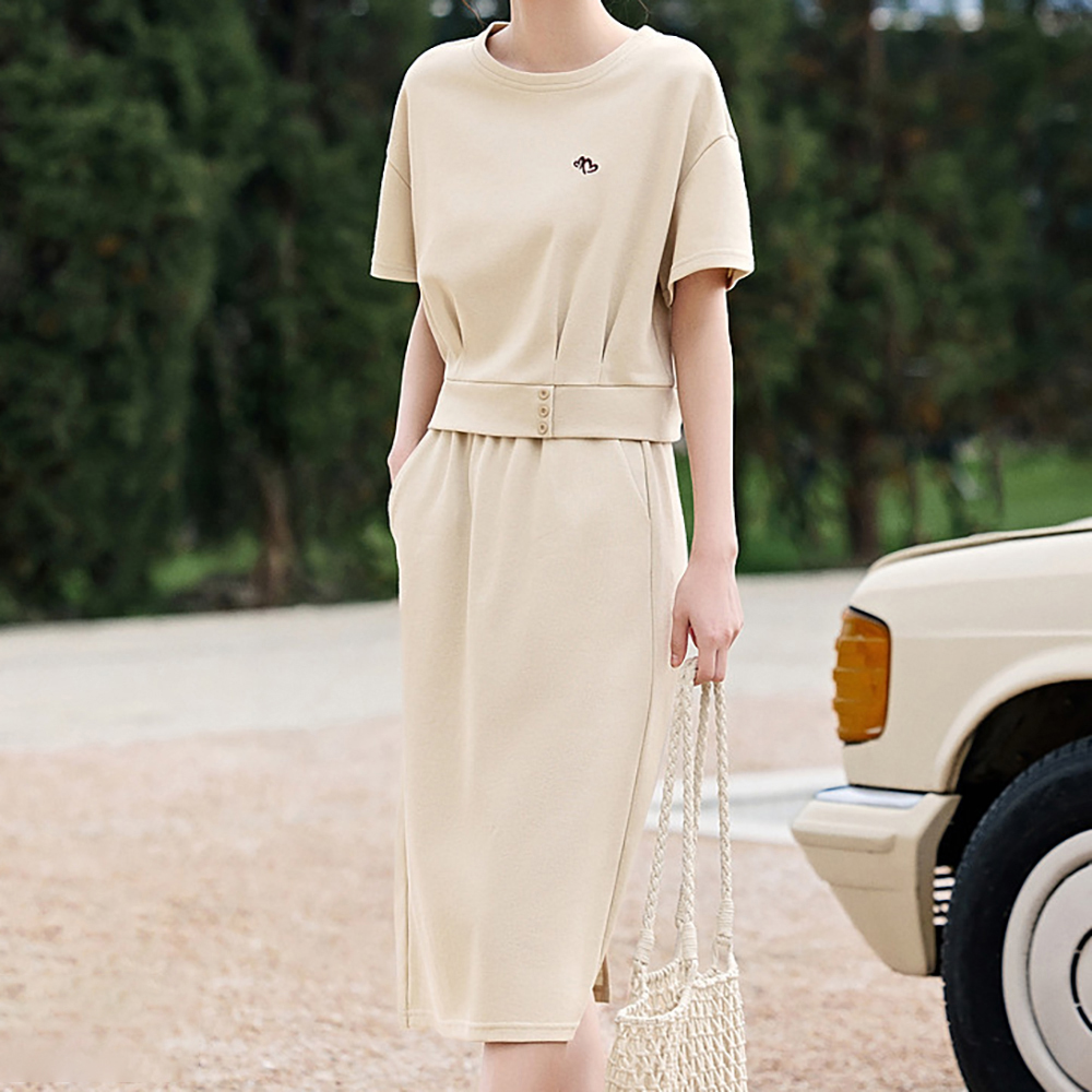 아뗄릭 빅사이즈 핀턱 티셔츠 + 미디 스커트 세트 14256 20,400원