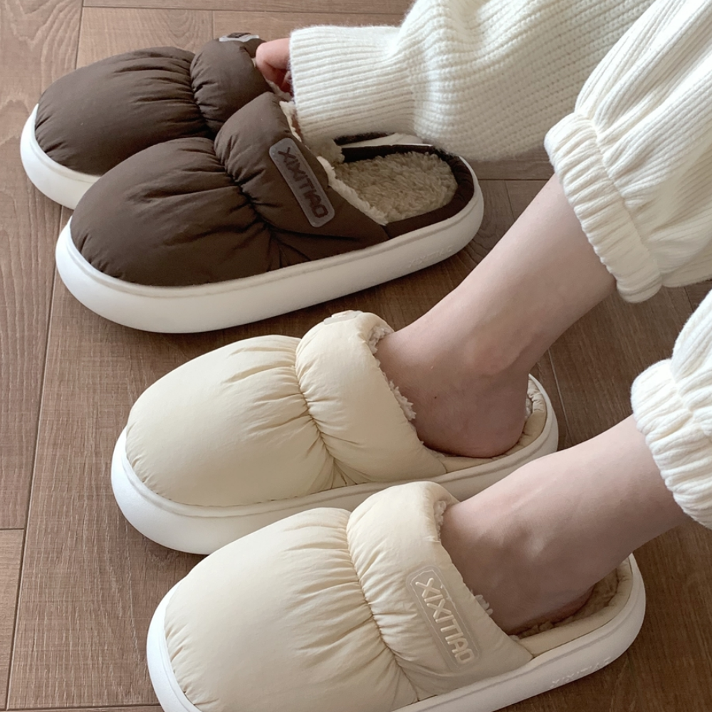 몽글몽글 패딩슬리퍼 폭신한 털안감 폭신한 겨울 거실화 남여공용 따뜻한 털신 17,800원