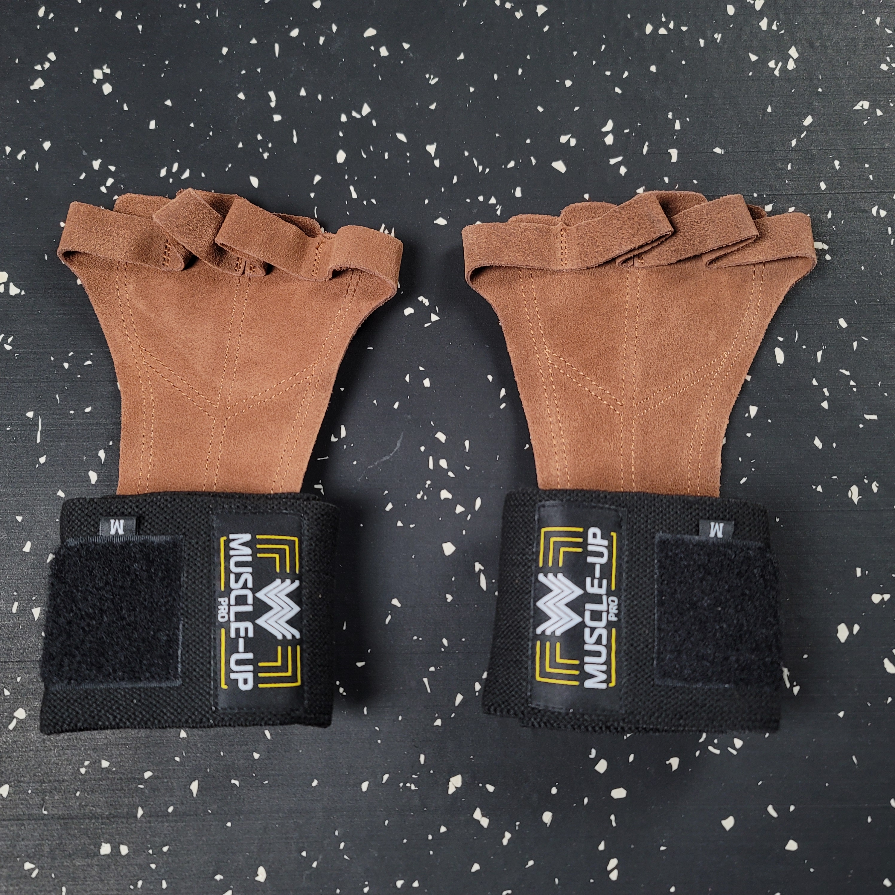 머슬업 근성장월드 소가죽 헬스 장갑 + 손목보호대 세트, 1세트 21,800원