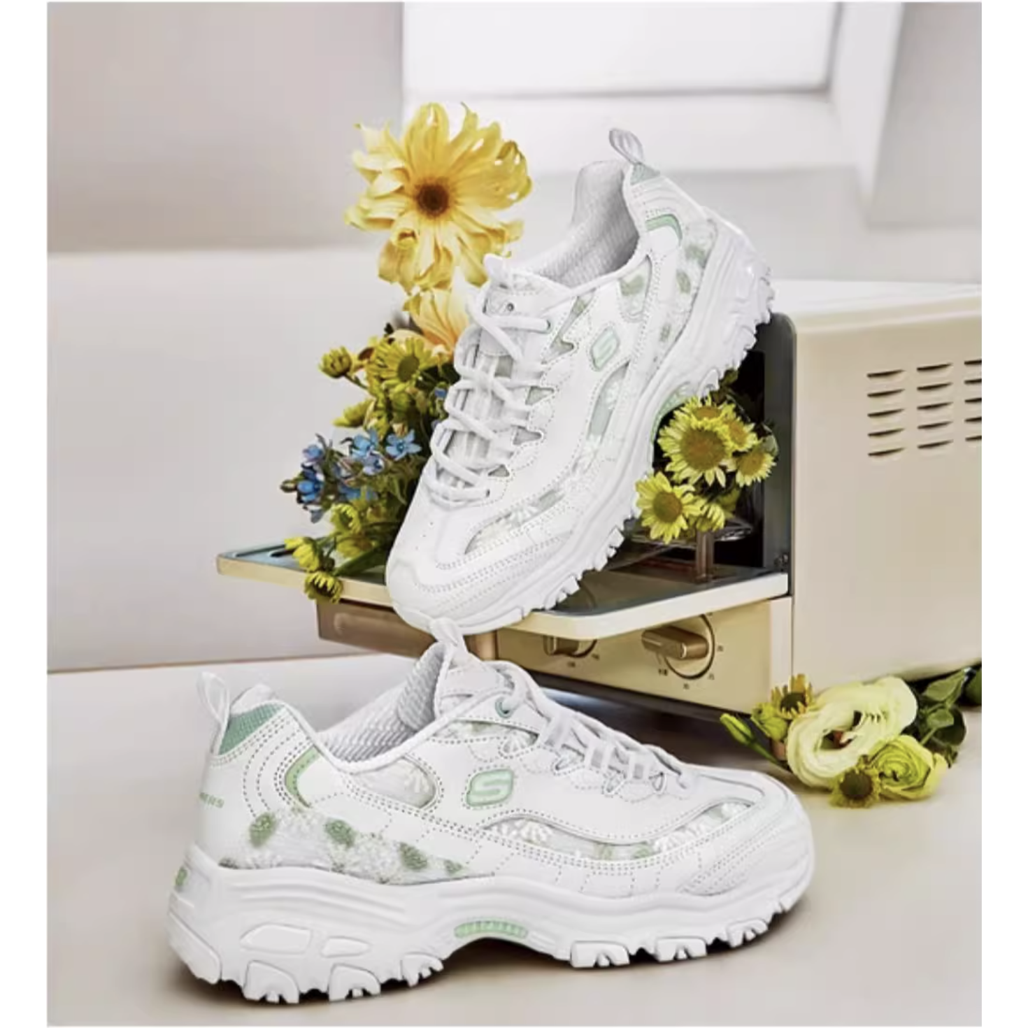 스케쳐스 운동화 러닝화 경량 여성 워킹 캐쥬얼 메쉬 에어 183,900원