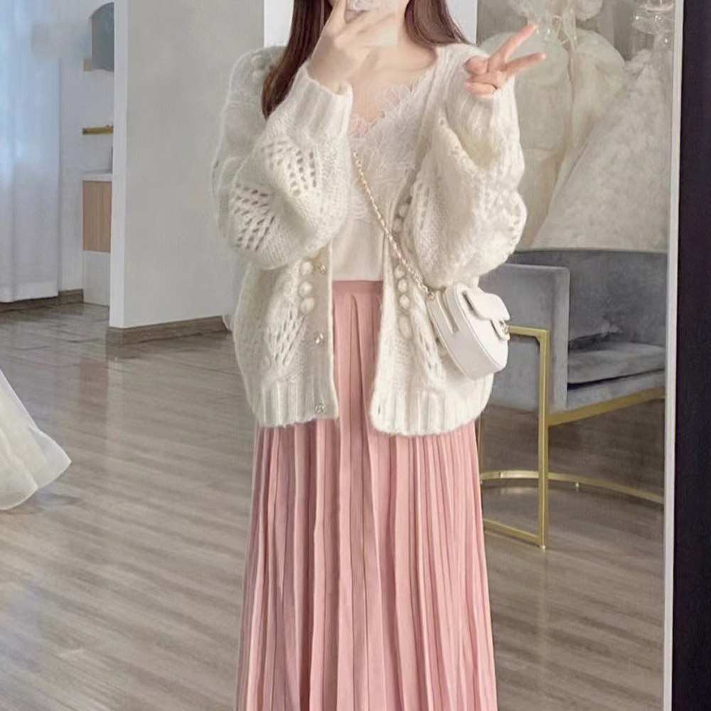 페이퍼먼츠 여성용 여리여리한 폼폼 루즈핏 니트 가디건 07833 30,820원