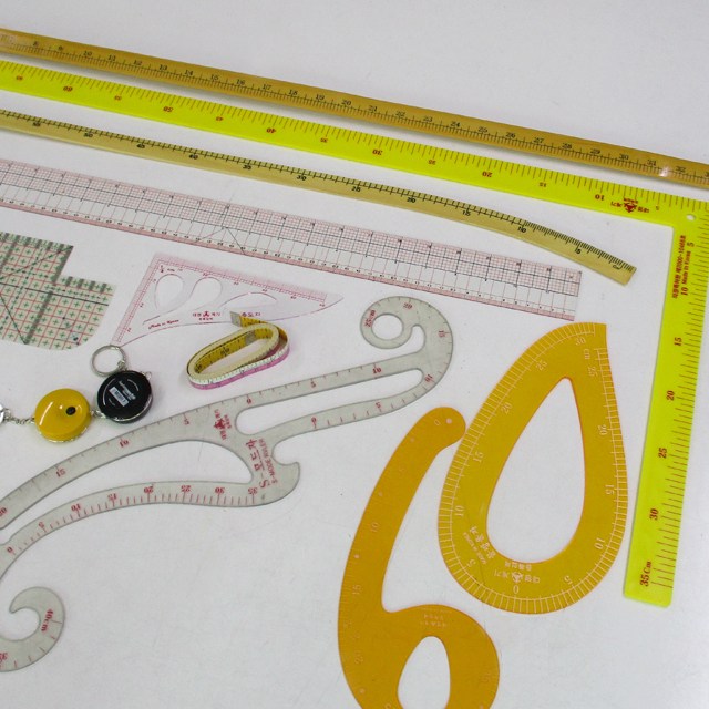 핸드메이드114 암홀자, 곡자, 그레이딩자 등 봉제 제도용 자 우수상품 모음 방안자/시접자/모드자, R09 플라스틱 곡자, 1개 3,000원