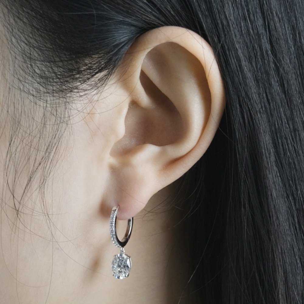 엘라라, 실버 925 모이사나이트 오벌컷 우아한 원터치 드롭 링 귀걸이 244,100원