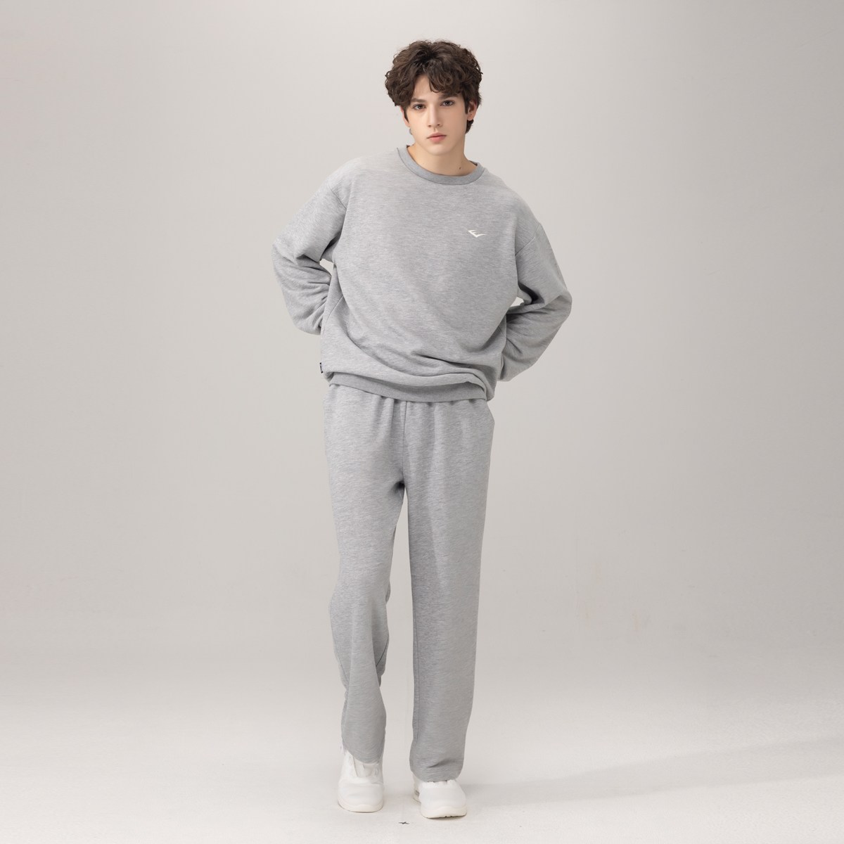 에버라스트 남자 트레이닝 바지 미니쭈리 트랙 팬츠 31,000원