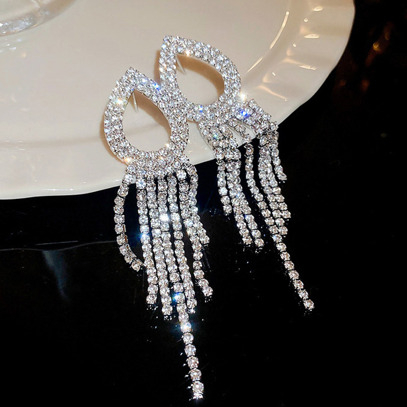 ZE603du 은침 화사한 파티 큐빅 드롭 체인 귀걸이 크리스탈 샹들리에 블링 화려한 이어링 16,900원