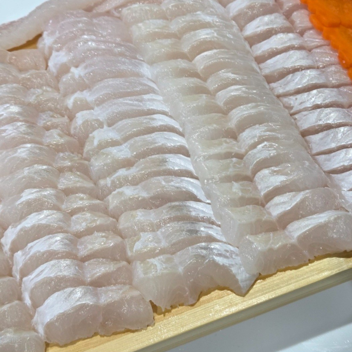 [먹깨비] 생물 순살 세꼬시 아나고 아나고회 통영붕장어회 당일발송 순살아나고회350g, 1개, 아나고순살350g 19,900원