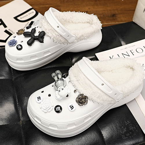 제이리스트 EVA 유니크 포인트 키높이 통굽 플랫폼 털슬리퍼 방한슬리퍼 보온슬리퍼 PW-S058 24,800원