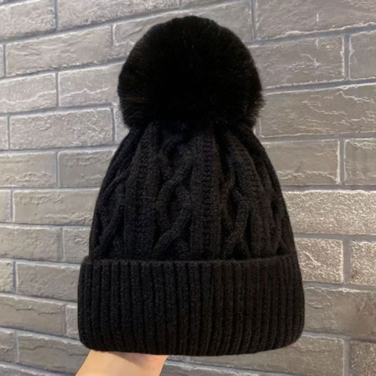 [대륜] 꽈배기 니트 방울모자 털모자 겨울모자 기모안감 15,600원