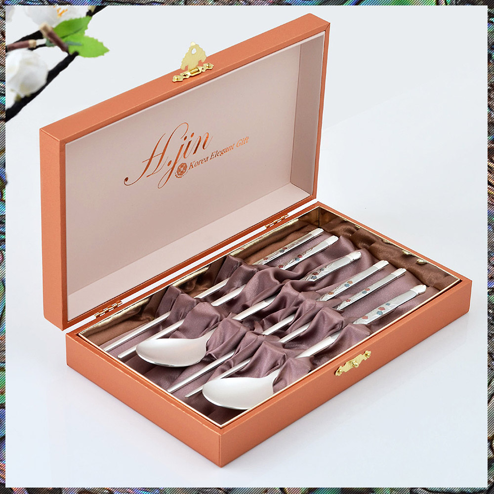 [H.jin 전통 단아매화 은수저세트] 생신답례품 수저셋트 친척모임 답례품 대표이사님퇴임선물추천 외국인고급선물 회사결혼답례품 직계가족돌잔치답례품 은수저셋트 외국인선물, 1개 39,000원