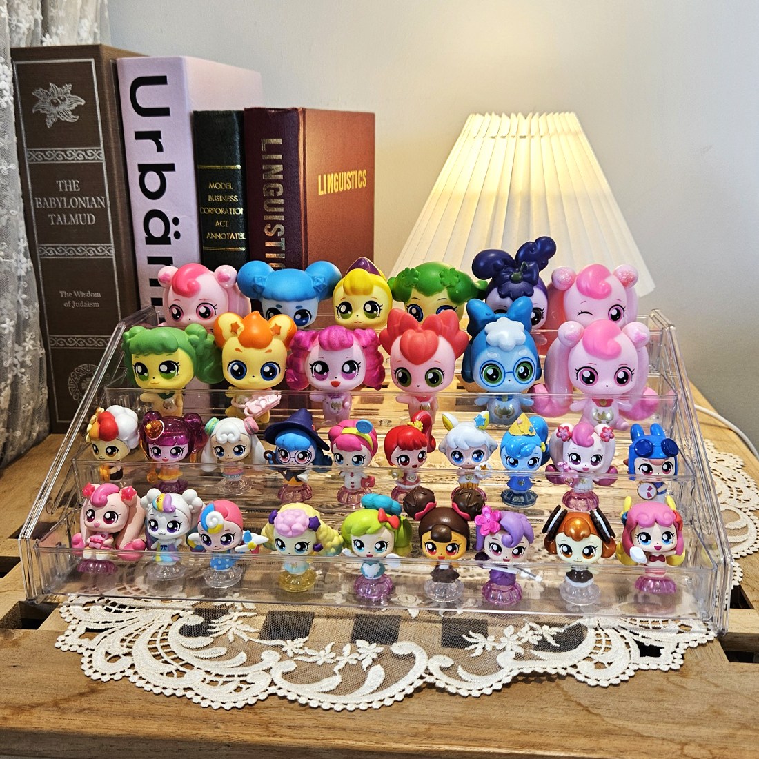 티니핑 피규어 아크릴 케이스 뱃지 코코지아띠 정리함 보관함 진열대 선반 화장품 정리 매니큐어 립스틱 정리 받침대 10,900원