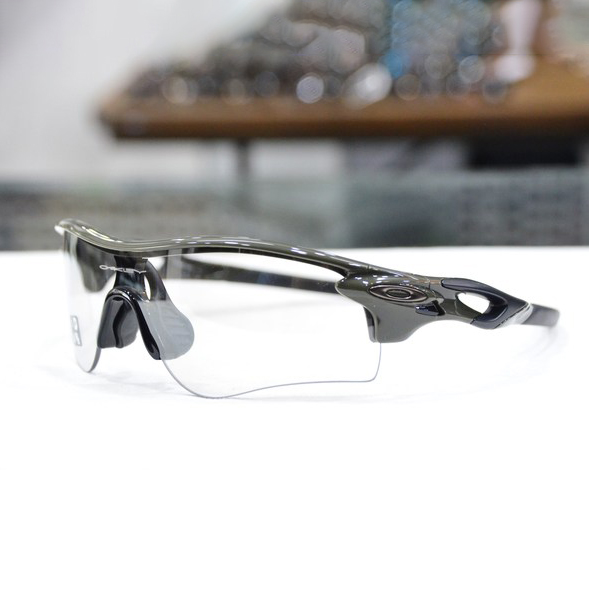 오클리 OO9206 49 레이다락 아시안핏 변색 선글라스 325,280원