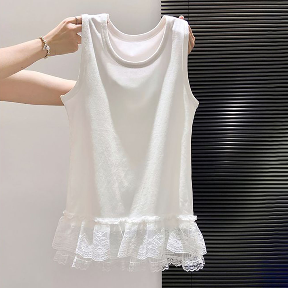 ROYALBELLE 여성 라운드넥 민소매 레이스 프릴 밑단 슬림핏 이너 나시 S012703 12,800원