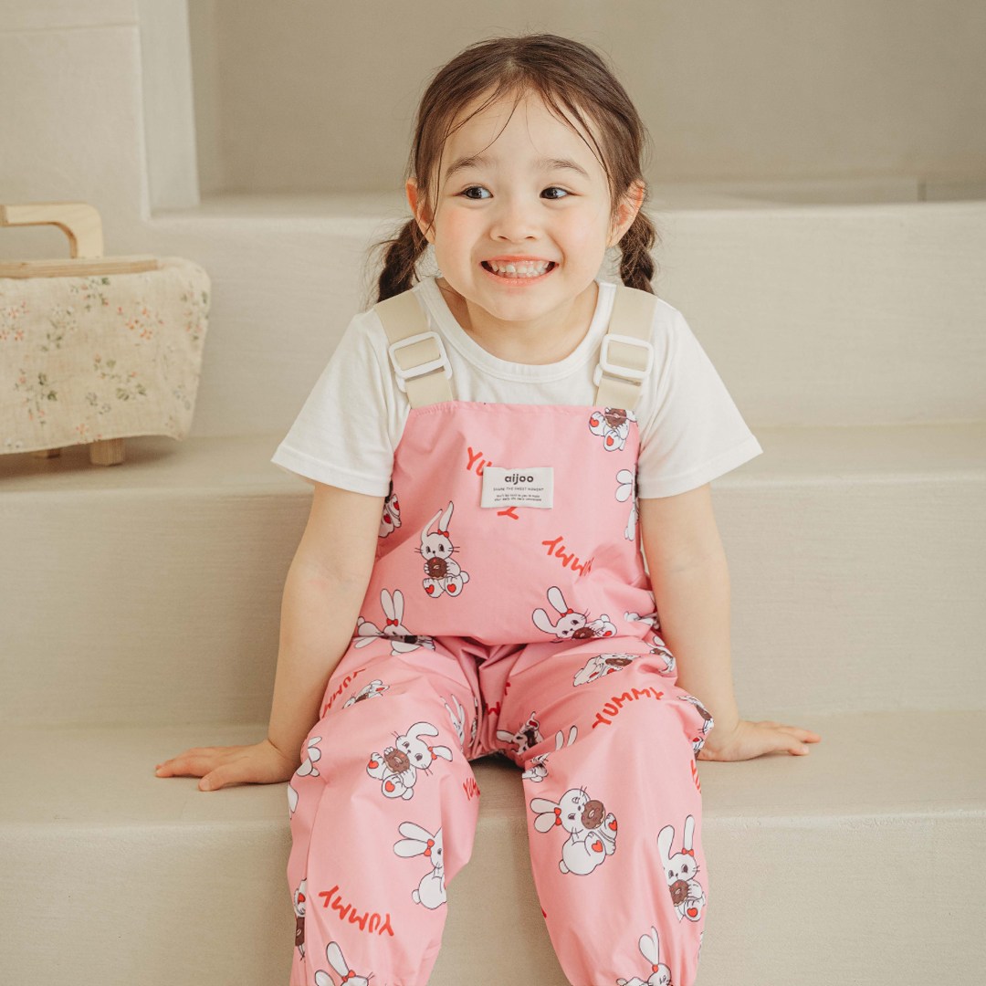 아이주 아기 멜빵형 놀이복 어린이 오버롤 방수 눈썰매복 멜빵바지 전신 미술가운 모래놀이 복 29,900원