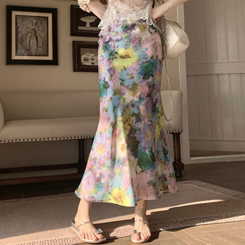 마이클로젯 MC0115 꽃프린팅 머메이드 새틴 롱스커트 20,800원